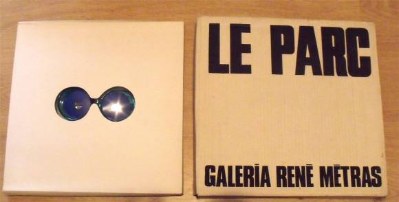 Julio le Parc. Box with psychedelic glasses and René Metras Gallery catalogue. 1969.